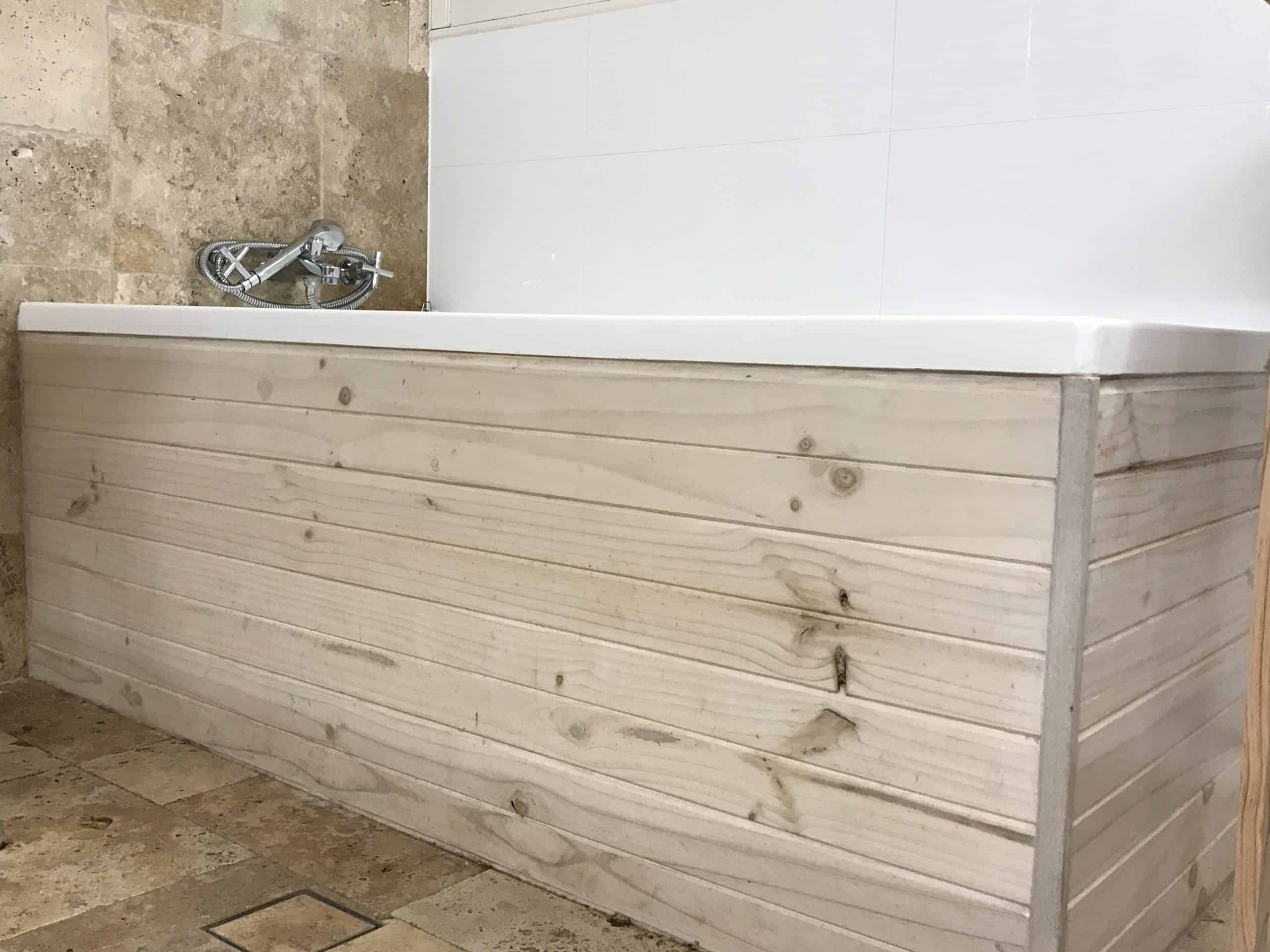 White Washed Wooden Bath Scaled